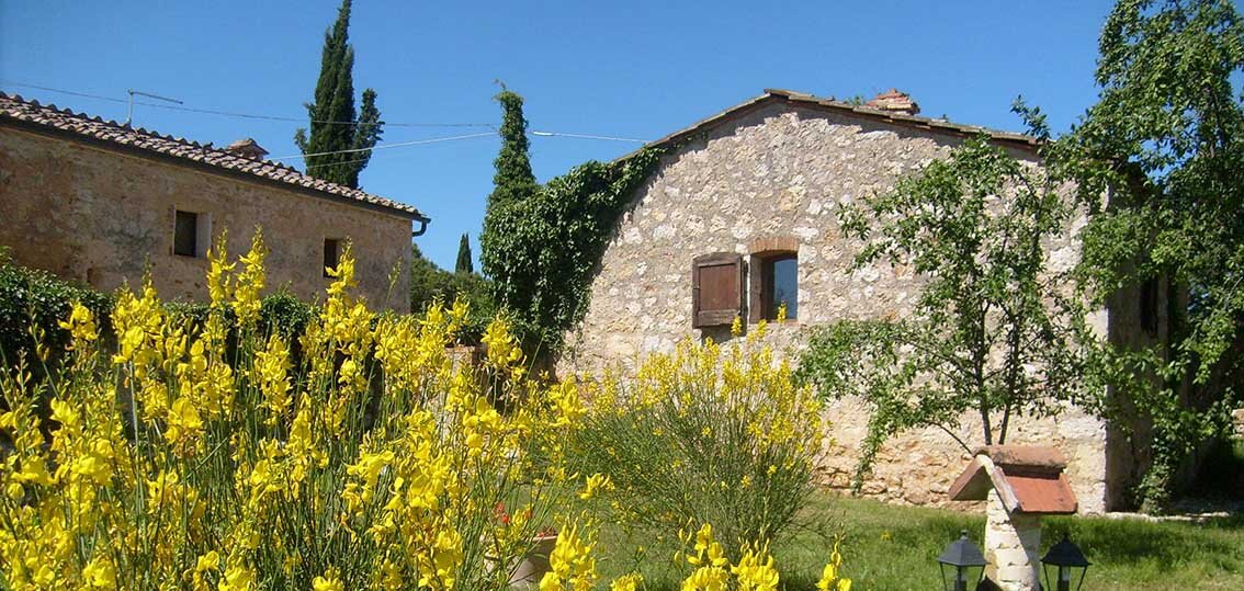 Podere Sortoiano scorcio dal giardino